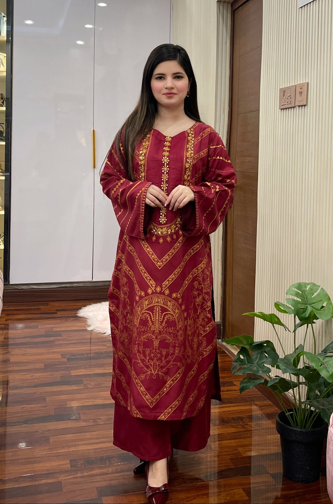 Saadgi Handwork Neck 2pc